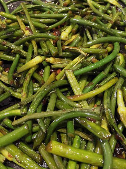 How to Harvest your Garlic Scapes in 5 Seconds